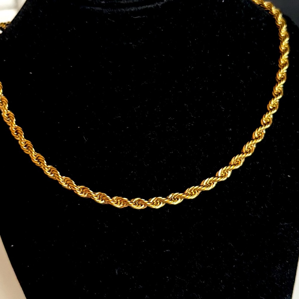 NEW Gold Plated Rope Chain Necklace Stainless Steel
New Men / Women